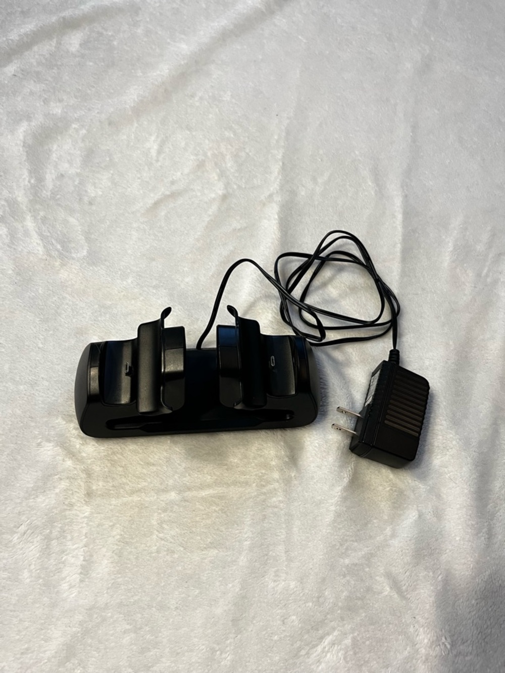 XBOX ONE Insignia Dual Charging Controller Stand